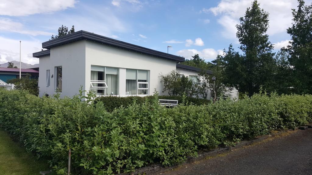 Hvita Husith, Kirkjubraut 48 Leilighet Höfn Eksteriør bilde